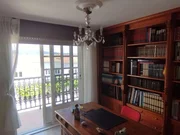 Casa adosada en el centro de ares con terraza y vistas parciales al mar