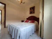 Casa adosada en el centro de Ares con terraza y vistas parciales al mar