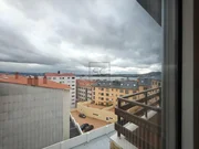 Amplio piso con ascensor, garaje y terraza en ferrol (centro)