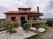 Casa de 3 plantas y garaje en Meirás, Valdoviño.