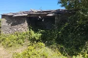 Casa para rehabilitar con gran finca en begonte