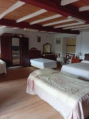 Casa de piedra con finca rústica en serantes, ferrol