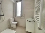 Piso reformado con garaje y trasteros en esteiro, ferrol