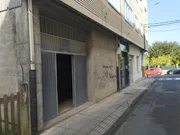 Bajo comercial en Santa Cecilia, Narón.