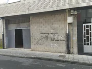 Bajo comercial en Santa Cecilia, Narón.