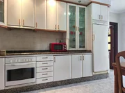 Casa con finca, bodegas y garaje en San Juan de Piñeiro, Mugardos.