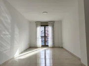 Apartamento con plaza de garaje y trastero en Ares