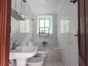 Casa con garaje y finca en San Román, Cedeira