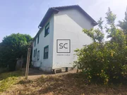 Casa con garaje y finca en San Román, Cedeira