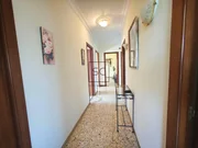 Casa independiente con dos viviendas y finca en Doso, Narón