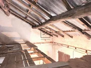 Casa con garajes y bodega en Neda.