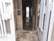Casa con garajes y bodega en Neda.