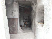 Casa con garajes y bodega en Neda.