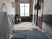 Casa con garajes y bodega en Neda.