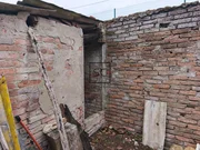 Casa con garajes y bodega en Neda.