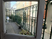 Piso con balcón en el centro, Ferrol.