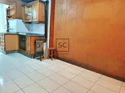 Piso con balcón en el centro, Ferrol.