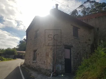 Casa de piedra y finca en pazos, neda