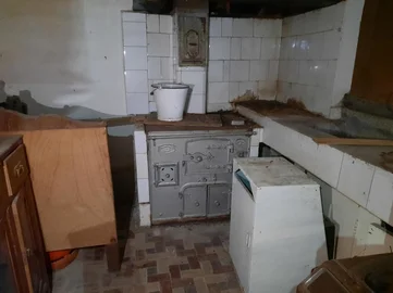 Casa con finca en zona urbana para reformar en santa cecilia, narón