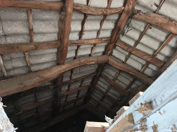 Casa con finca en san saturniño