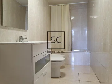 Casa con finca en san saturniño