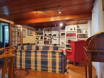 Casa con finca y bodega en maniños, fene