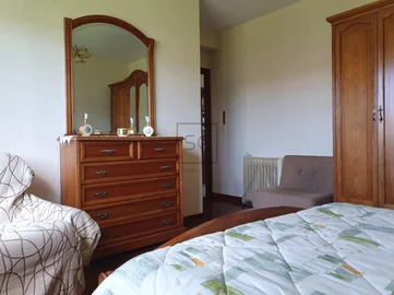 Casa con bodega y finca en san pedro de nos, oleiros