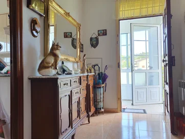 Casa con bodega y finca en san pedro de nos, oleiros