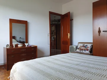 Casa con bodega y finca en san pedro de nos, oleiros