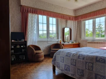 Casa con bodega y finca en san pedro de nos, oleiros