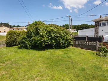 Casa con bodega y finca en san pedro de nos, oleiros
