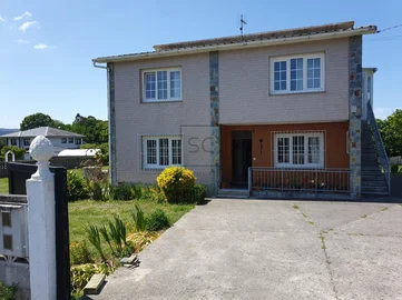 Casa con bodega y finca en san pedro de nos, oleiros