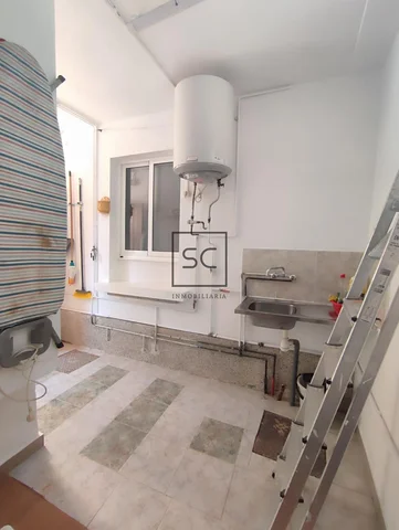 Bajo vivienda con jardín en fene