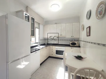 Bajo vivienda con jardín en fene