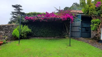 Casa de piedra con vistas al mar en doniños