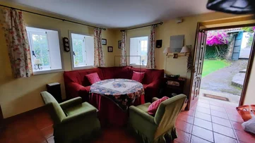 Casa de piedra con vistas al mar en doniños