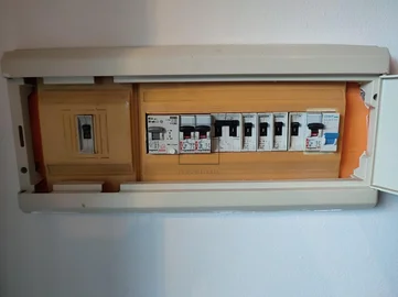 Planta baja con finca en la mourela neda