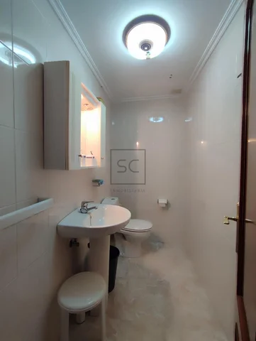 Casa adosada en el centro de ares con terraza y vistas parciales al mar