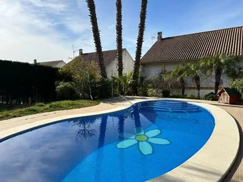 Casa O Chalet Independiente En Venta En Encinares De Alcolea