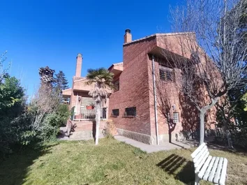 Casa O Chalet Independiente En Venta En Montes Universales, 8