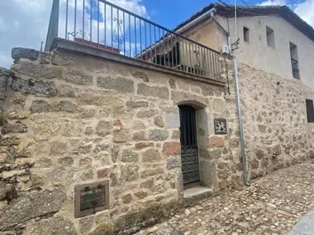 Casa De Pueblo En Venta En Calle Teniente Pascua, 2