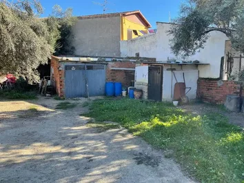 Casa Terrera En Venta En Calle La Iglesia, 15