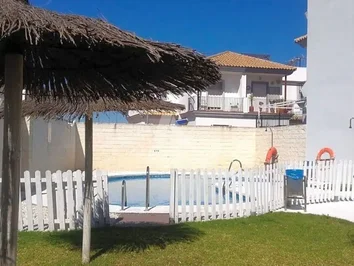 Chalet Adosado En Venta En Calle Estocolmo, 3