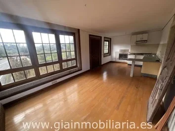 Chalet Adosado En Venta En Lugar O Ral, 10