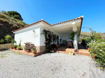 Chalet Adosado En Venta En Competa