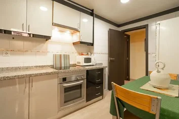 Piso En Venta En Carrera Limoneros, 8