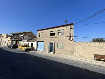 Casa De Pueblo En Venta En Calle Tiro De La Bola