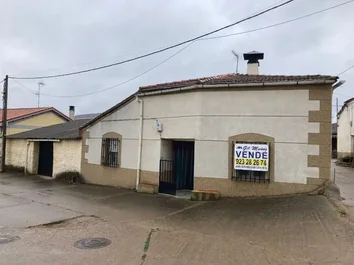 Casa De Pueblo En Venta En Calle Leoncio Mangas, 2