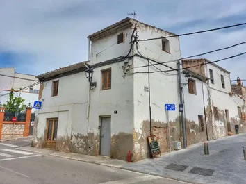 Chalet Adosado En Venta En Sitges