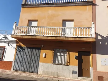 Chalet Adosado En Venta En Calle San Juan Bosco